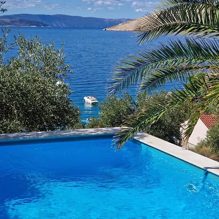 Mar - 50m To The Villa